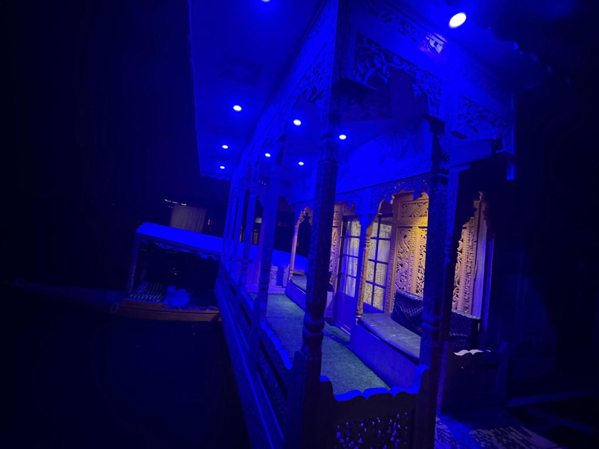 Houseboat Young Balmoral Castle Srīnagar Exterior foto